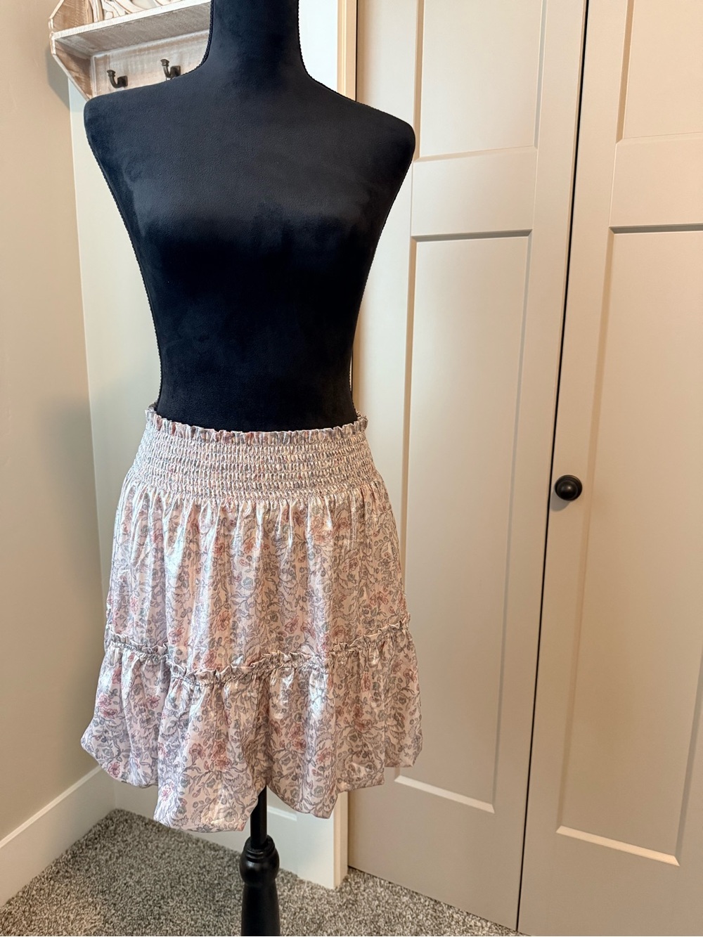 Free People Soft Metallic Floral Bubble Mini Skirt. Sz M